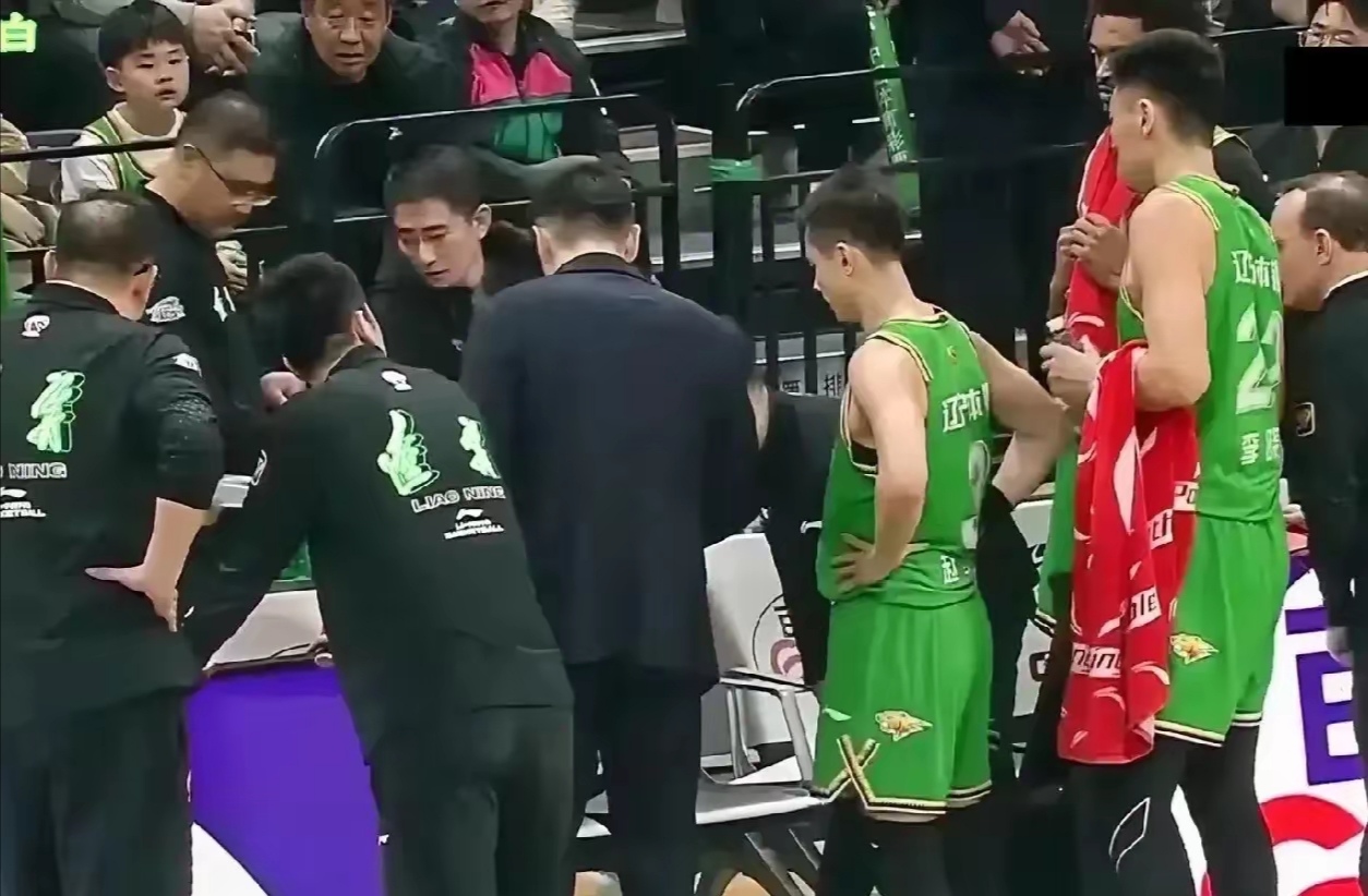 九游娱乐APP-今晚意大利杯焦点战；广厦男篮内部沟通；管理层满意；阵容厚度经受考验的简单介绍